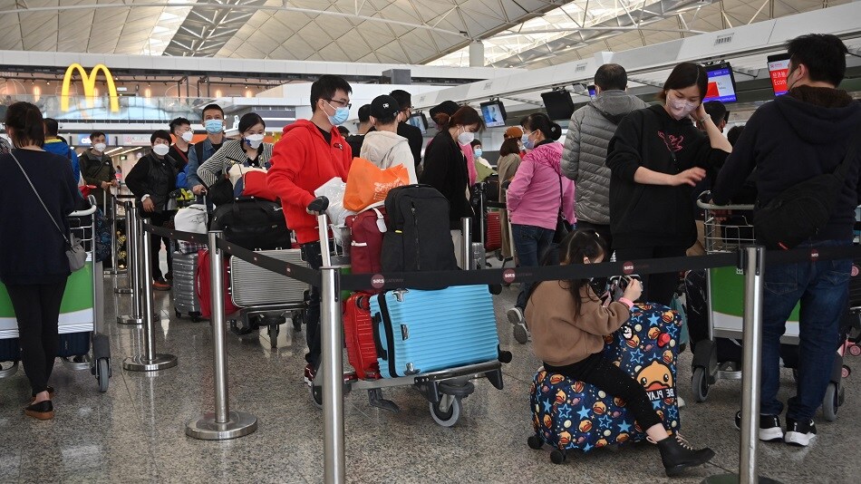 WATCH: The US will require airline passengers coming from China to show negative Covid-19 tests.Source: Bloomberg