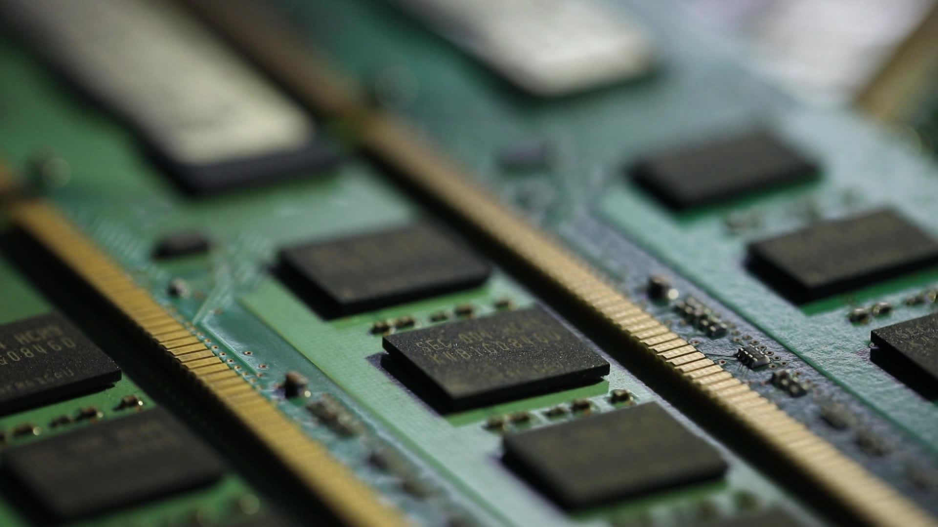 WATCH: The $550 billion business of making semiconductors has always been a battle of corporate giants. Now it's also a race among governments.Source: Bloomberg