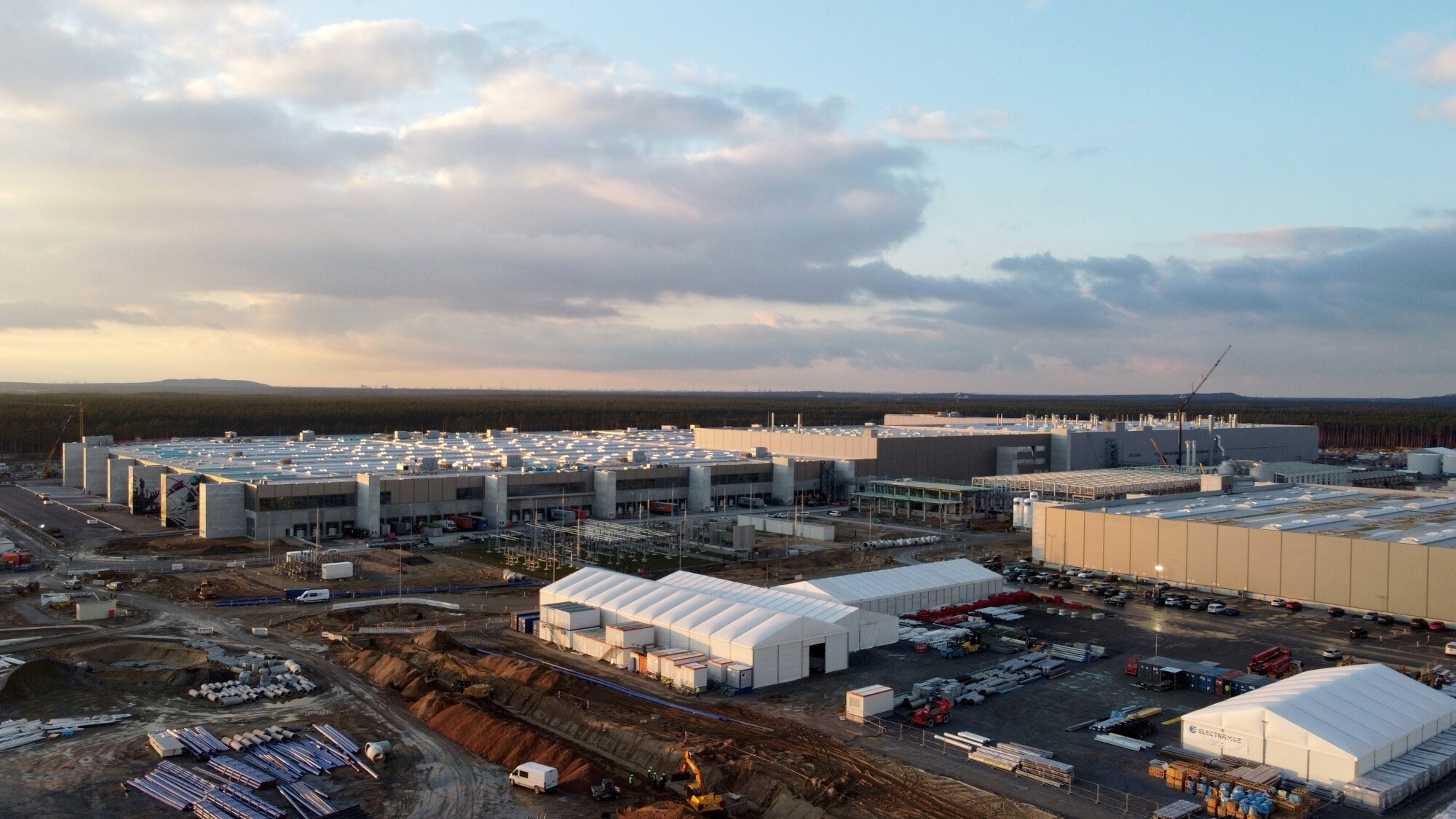The Tesla factory in Grünheide, Germany.Photographer: Liesa Johannssen-Koppitz/Bloomberg