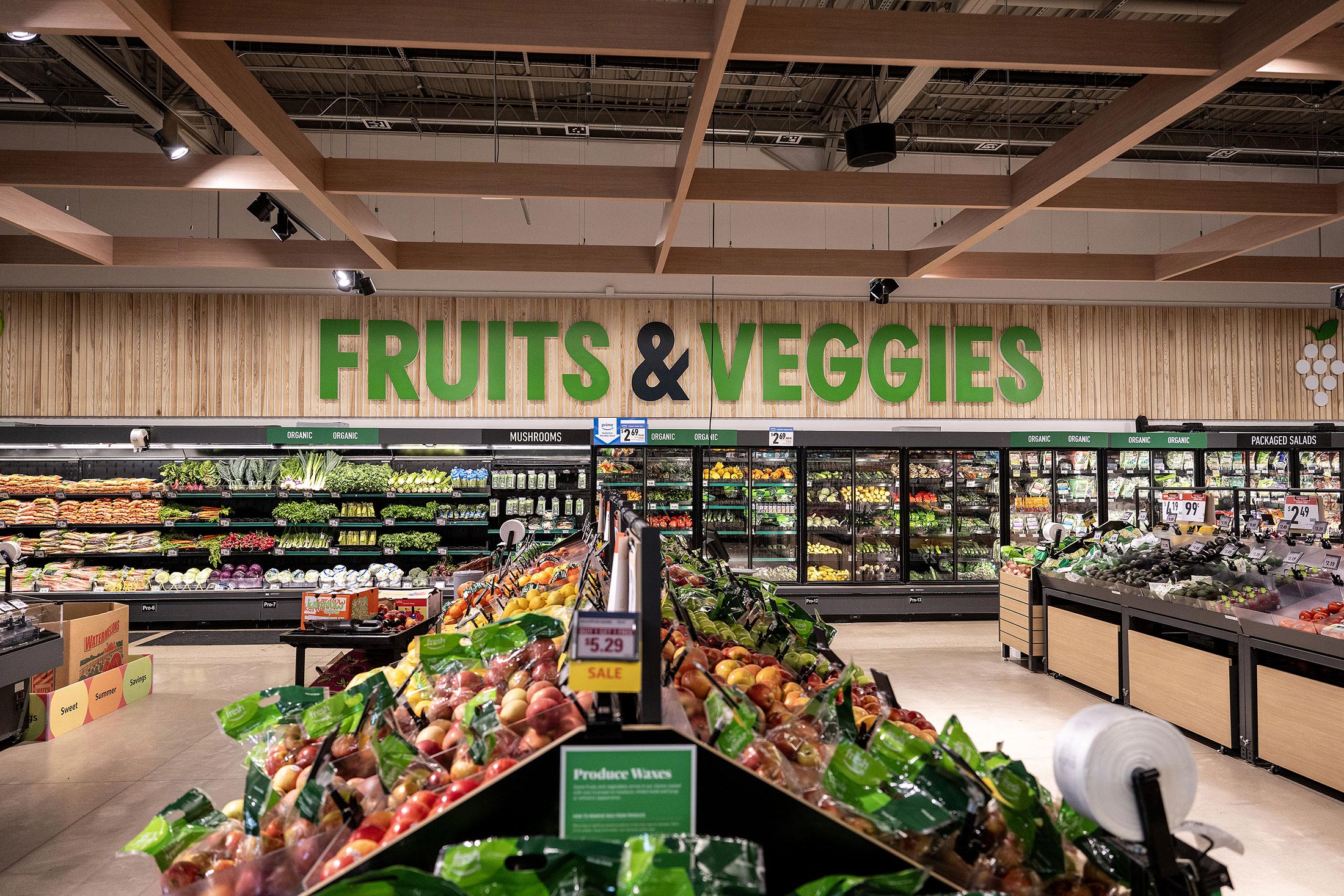 Amazon has been trying for years to figure out how to profitably sell fresh food.Photographer: Christopher Dilts/Bloomberg
