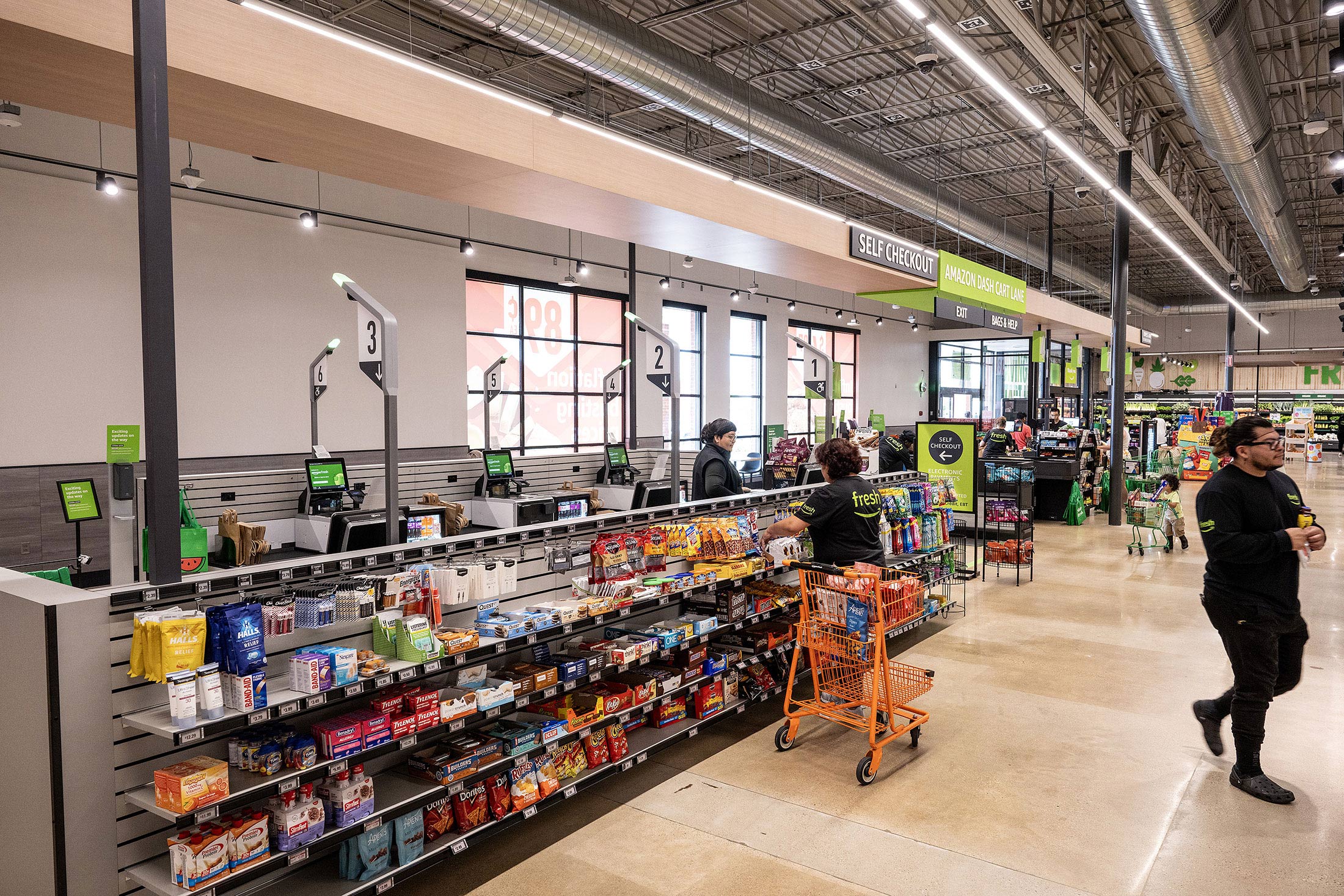 The redesigned Fresh stores will feature self-checkout lanes, though some will also offer the company's Just Walk Out cashierless technology.Photographer: Christopher Dilts/Bloomberg