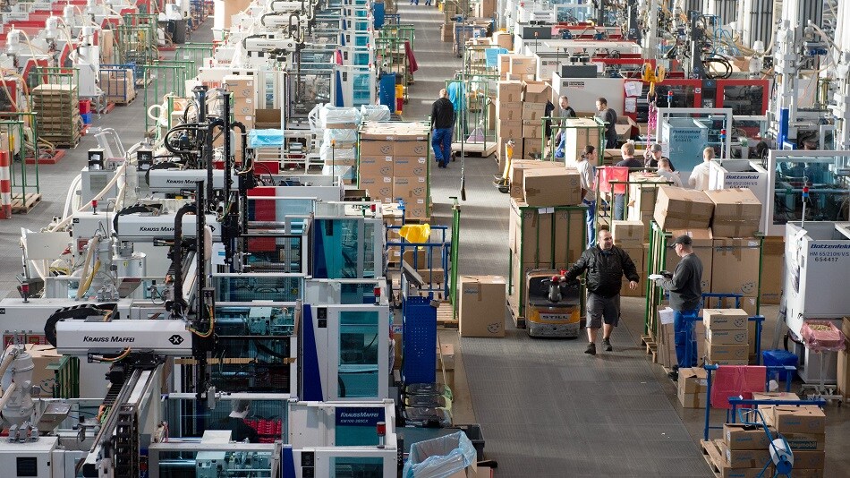 WATCH: US initial claims for unemployment benefits rose by 6,000 to 227,000 in the week ending July 29. Michael McKee reports.Source: Bloomberg
