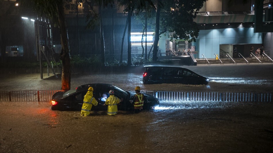 WATCH: Hong Kong Swamped by Record RainSource: Bloomberg