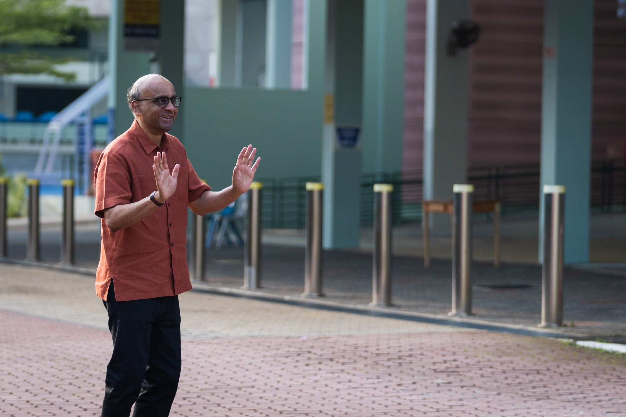 Tharman Shanmugaratnam, Singapore's former deputy prime minister, waves to supporters as he arrived to cast his ballot at a polling station during the presidential election in Singapore, on Friday, Sept. 1, 2023.Source: Bloomberg