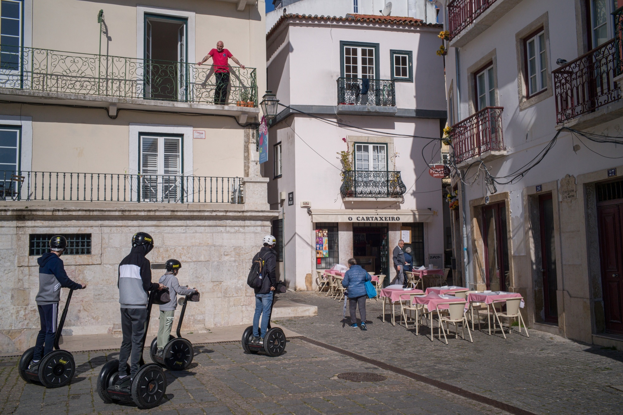 The Alfama district of Lisbon. The Portuguese government plans to scrap golden visas for real estate purchases following protests from locals who found themselves priced out of the city.Photographer: Goncalo Fonseca/Bloomberg