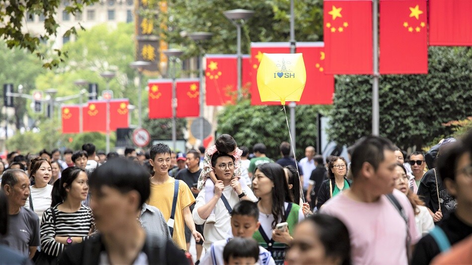 China's economy grew more than expected last quarter. Gross domestic product increased 4.9% year-on-year. Yvonne Man and Rishaad Salamat report on Bloomberg Television.Source: Bloomberg