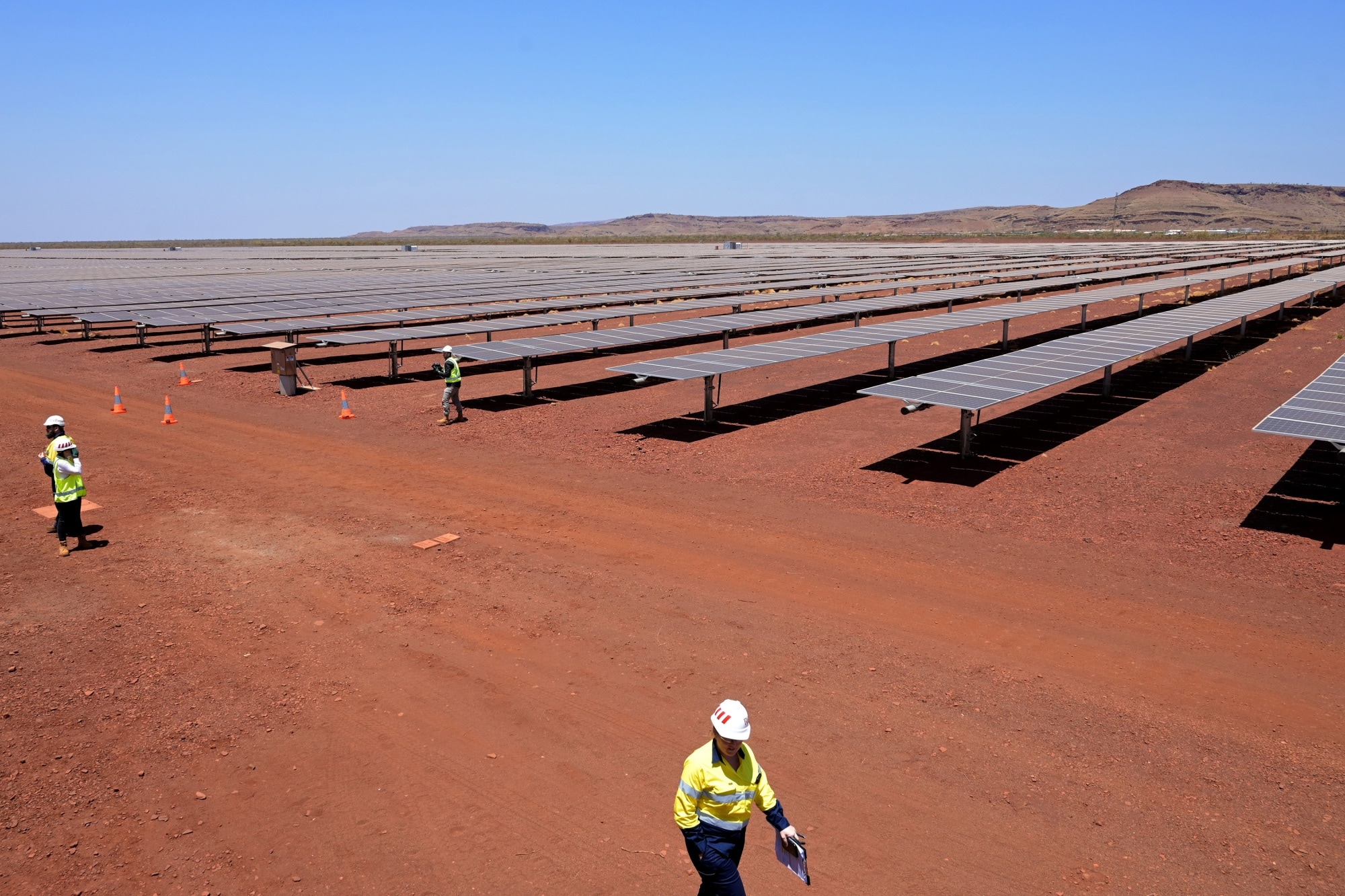 A solar farm at Rio's Gudai-Darri mine.Photographer: Carla Gottgens/Bloomberg