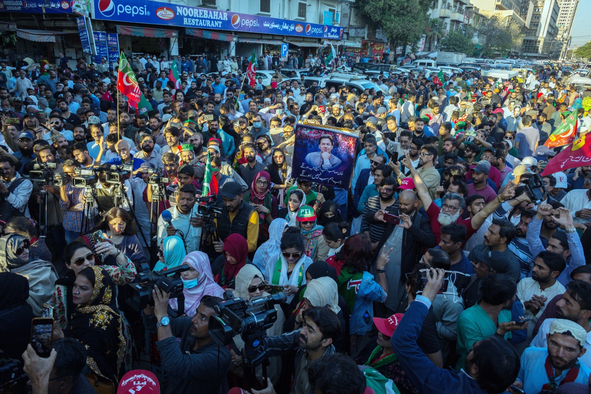 Supporters of the Pakistan Tehreek-e-Insaf party during a protest in Karachi on Feb. 17.Photographer: Asim Hafeez/Bloomberg