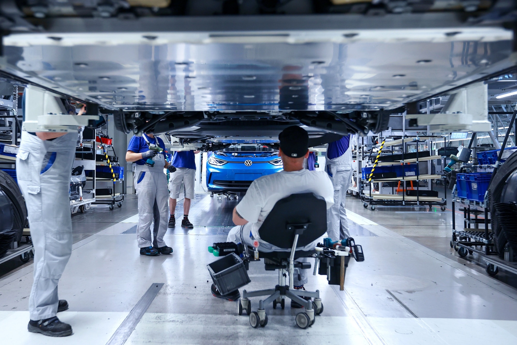 Employees work on the assembly line for VW ID.3 and Cupra Born electric sedans at the plant in Zwickau, Germany.Photographer: Krisztian Bocsi/Bloomberg