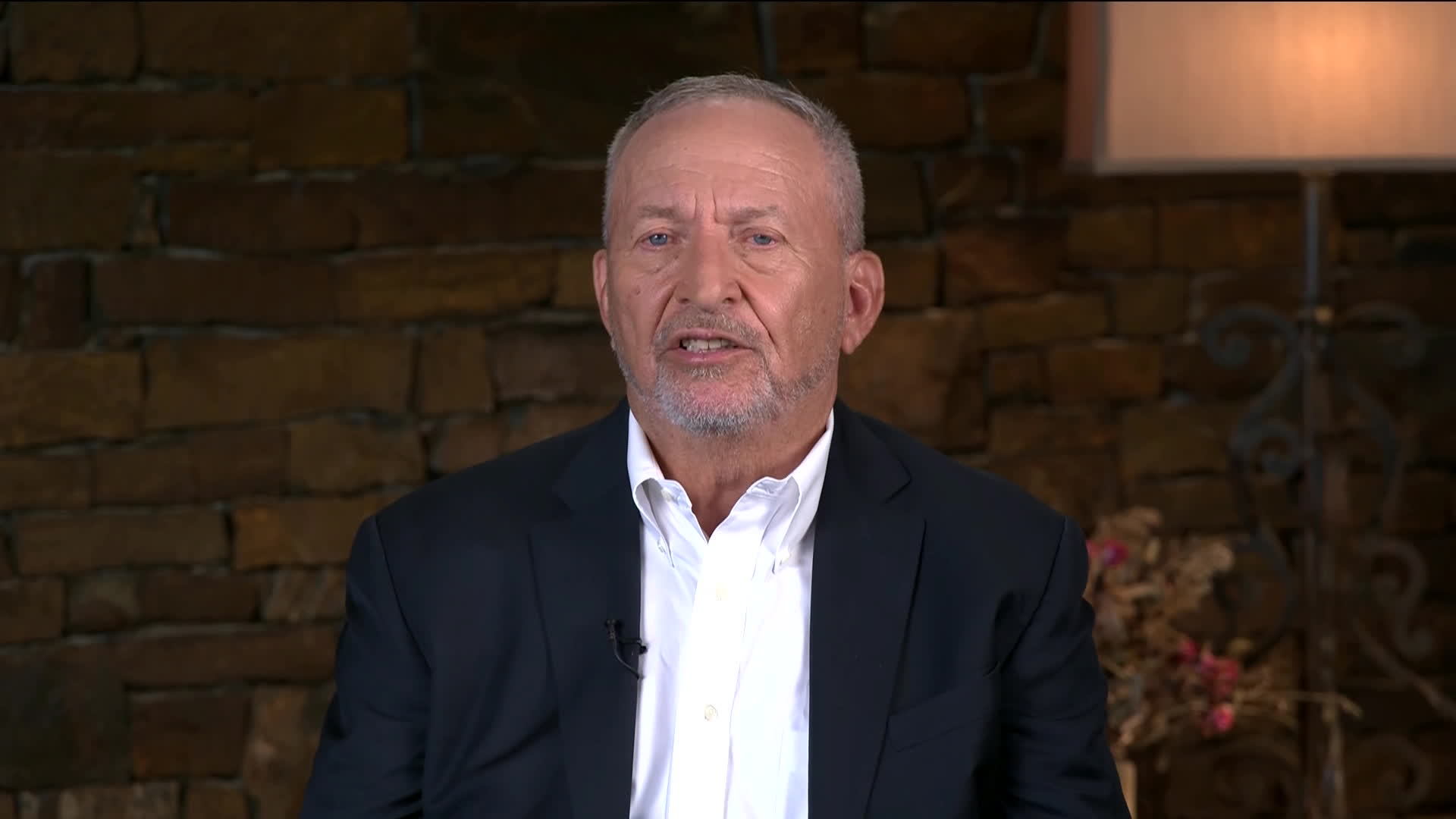 WATCH: Lawrence H. Summers says currency intervention doesn't work. Source: Bloomberg