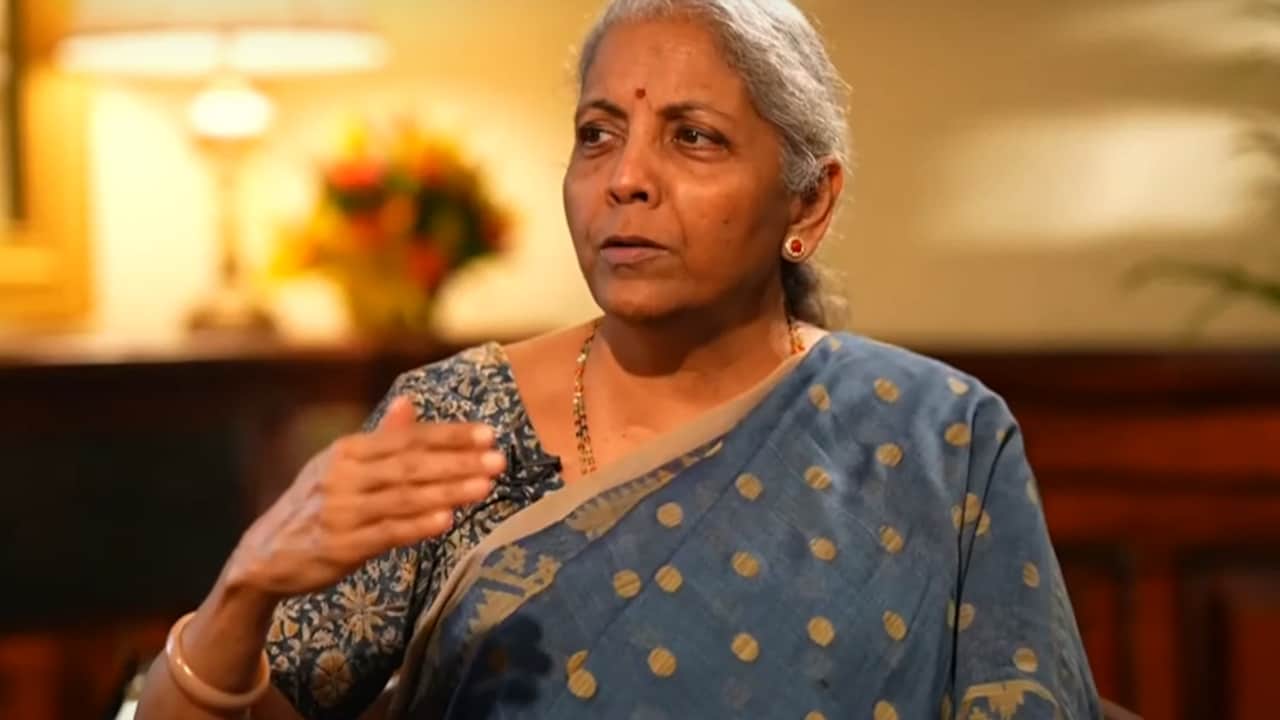 'Spreading A Canard': Sitharaman Rebuts Claims Of MDR Resulting In UPI Fees For End Users