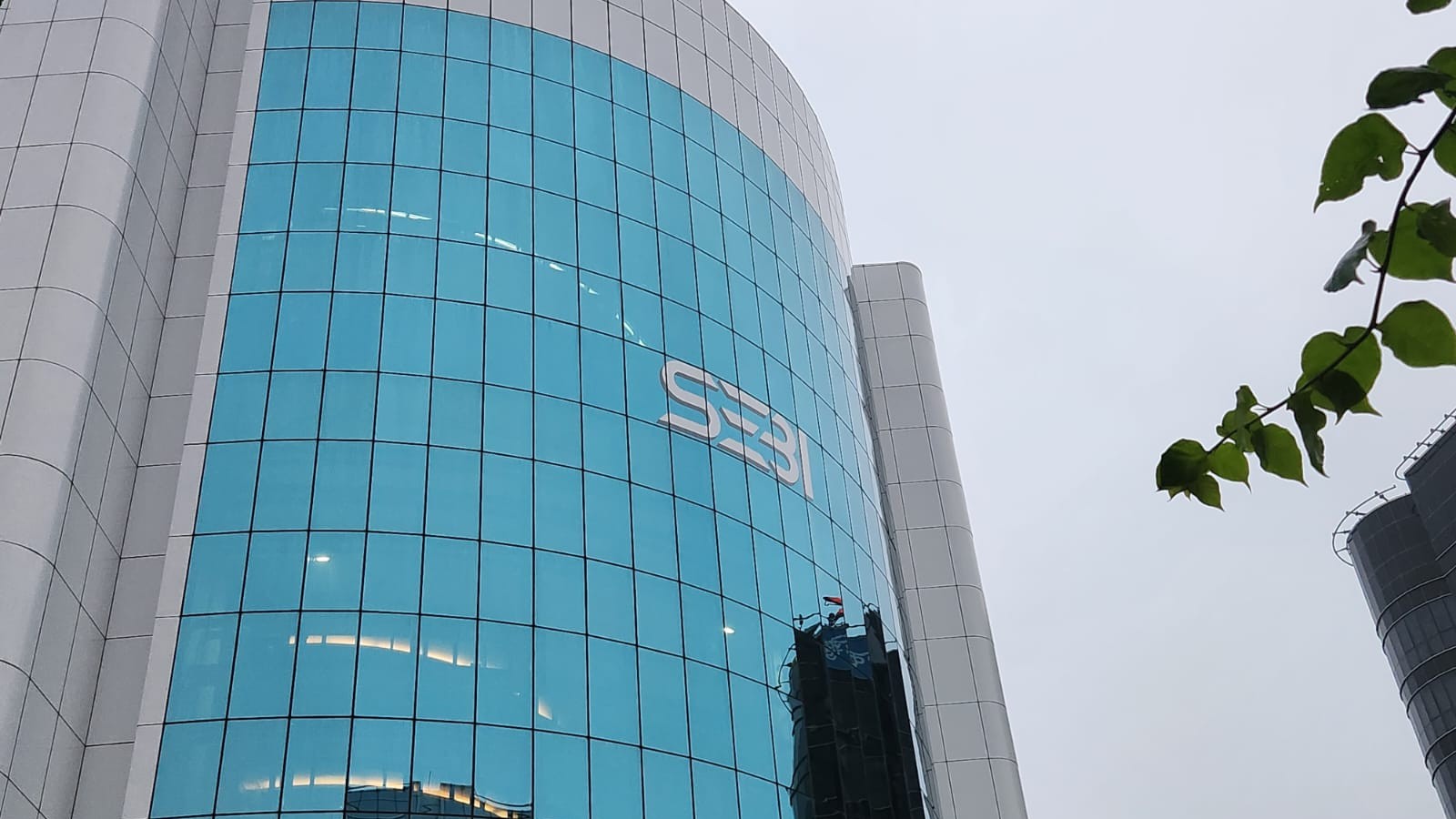 SEBI Mandates DigiLocker Integration To Reduce Unclaimed Securities Assets