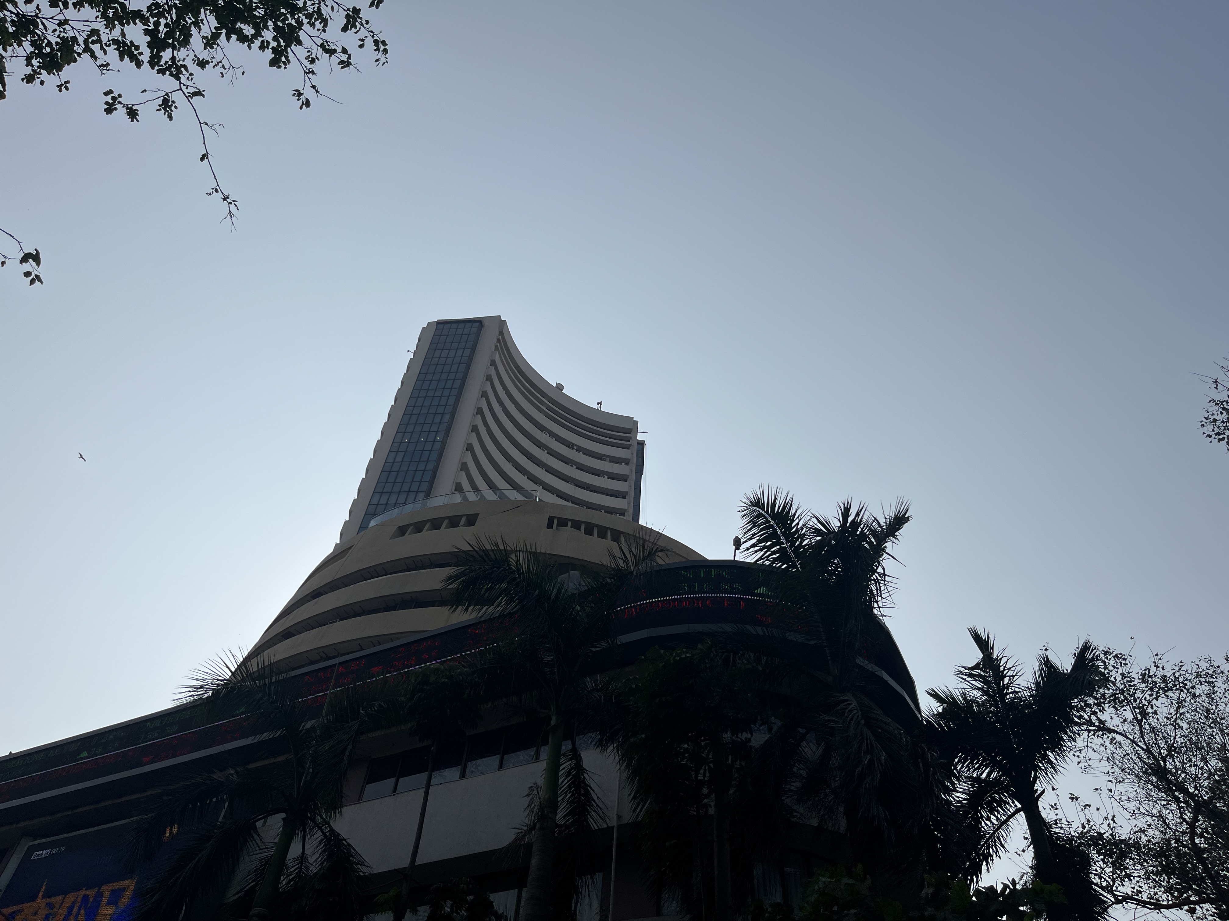NSE, BSE Restrict Foreign Individuals From Accessing Exchange Websites