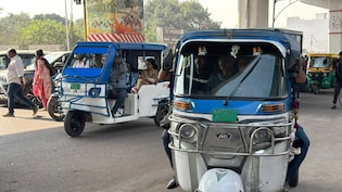 Chinese App BAT-BMS Allows Strangers To 'Control, Switch Off' E-Rickshaws Via Bluetooth, Netizens Claim