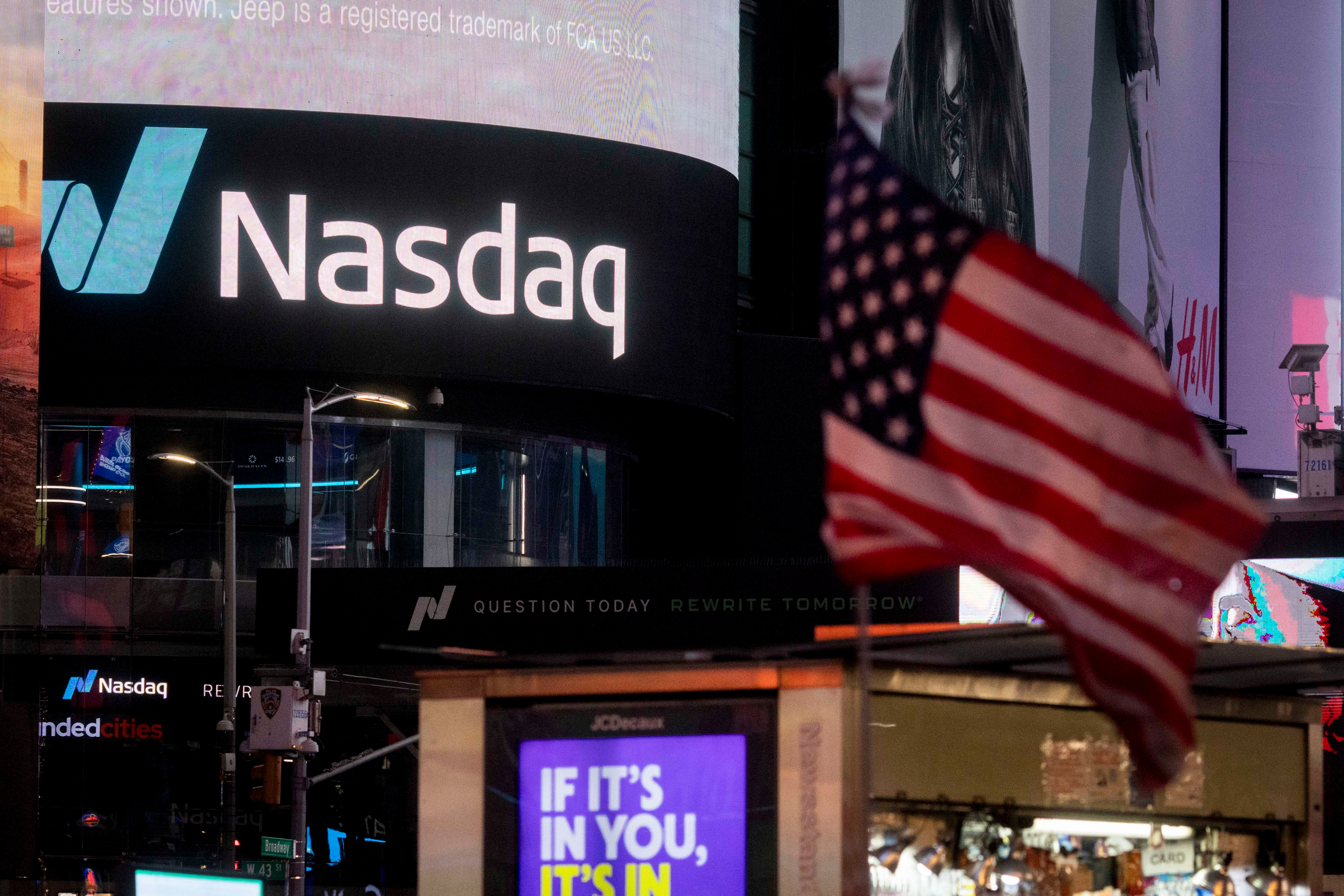 Nasdaq 100&rsquo;s Worst Quarter In Years Sealed By AI Bubble Fears
