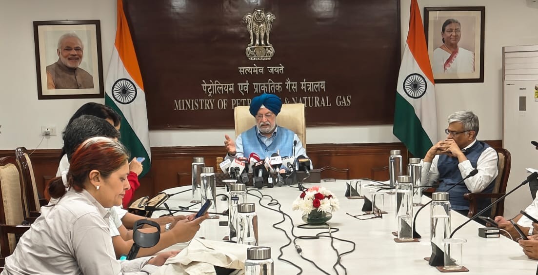 Petrol, Diesel Price Cut Possible If Brent Stays At $60: Oil Minister Puri