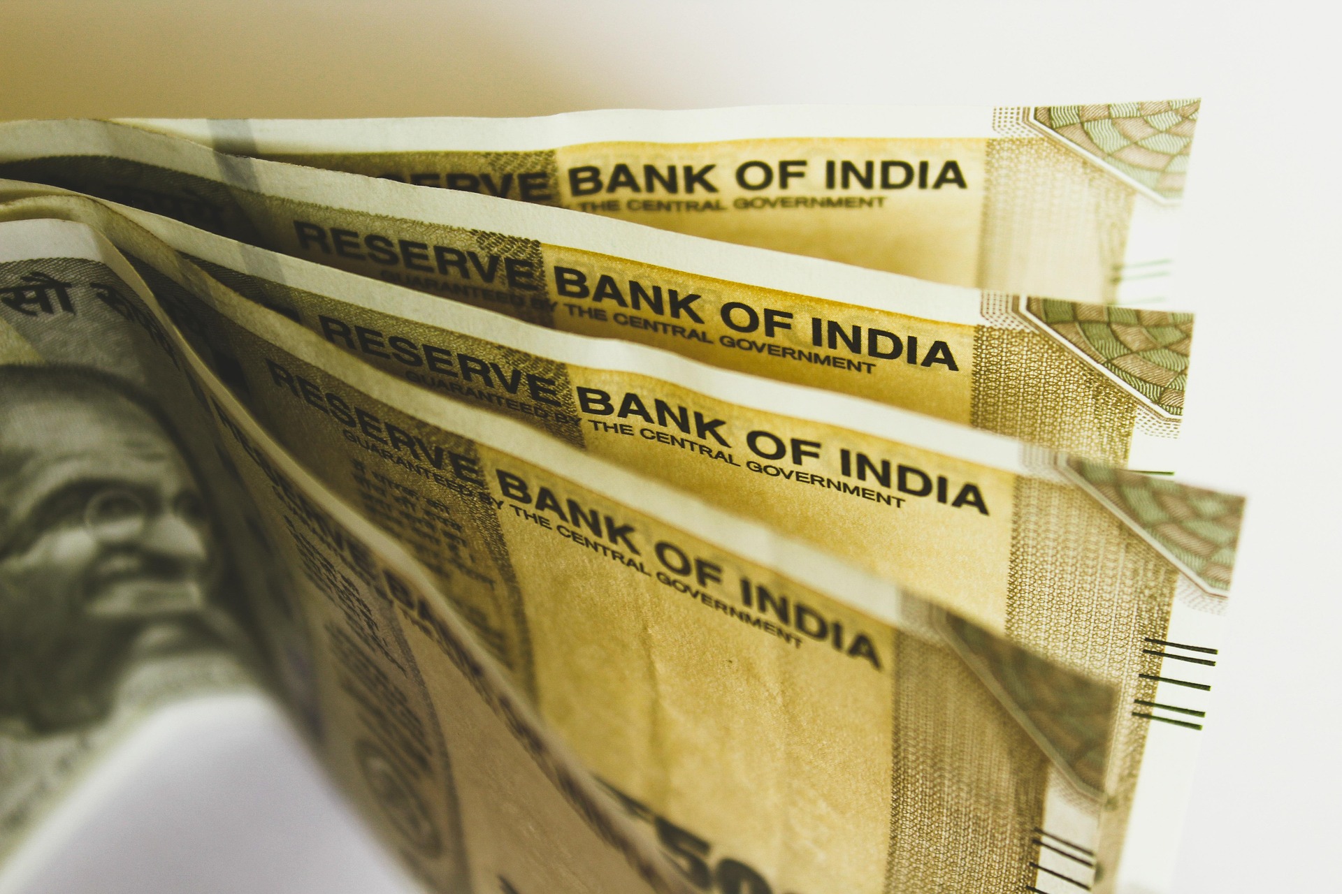Average CEO Pay In India Climbs To Rs 10 Crore, Finds Deloitte Survey
