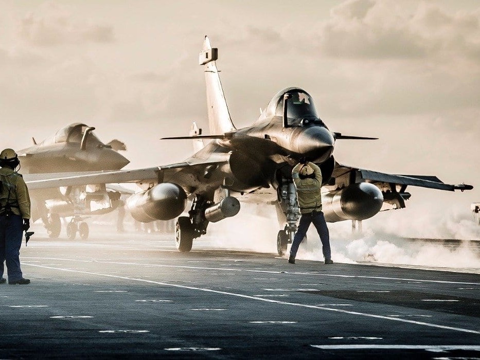 India Signs Rs 63,000 Crore Deal With France For 26 Rafale Marine Aircraft