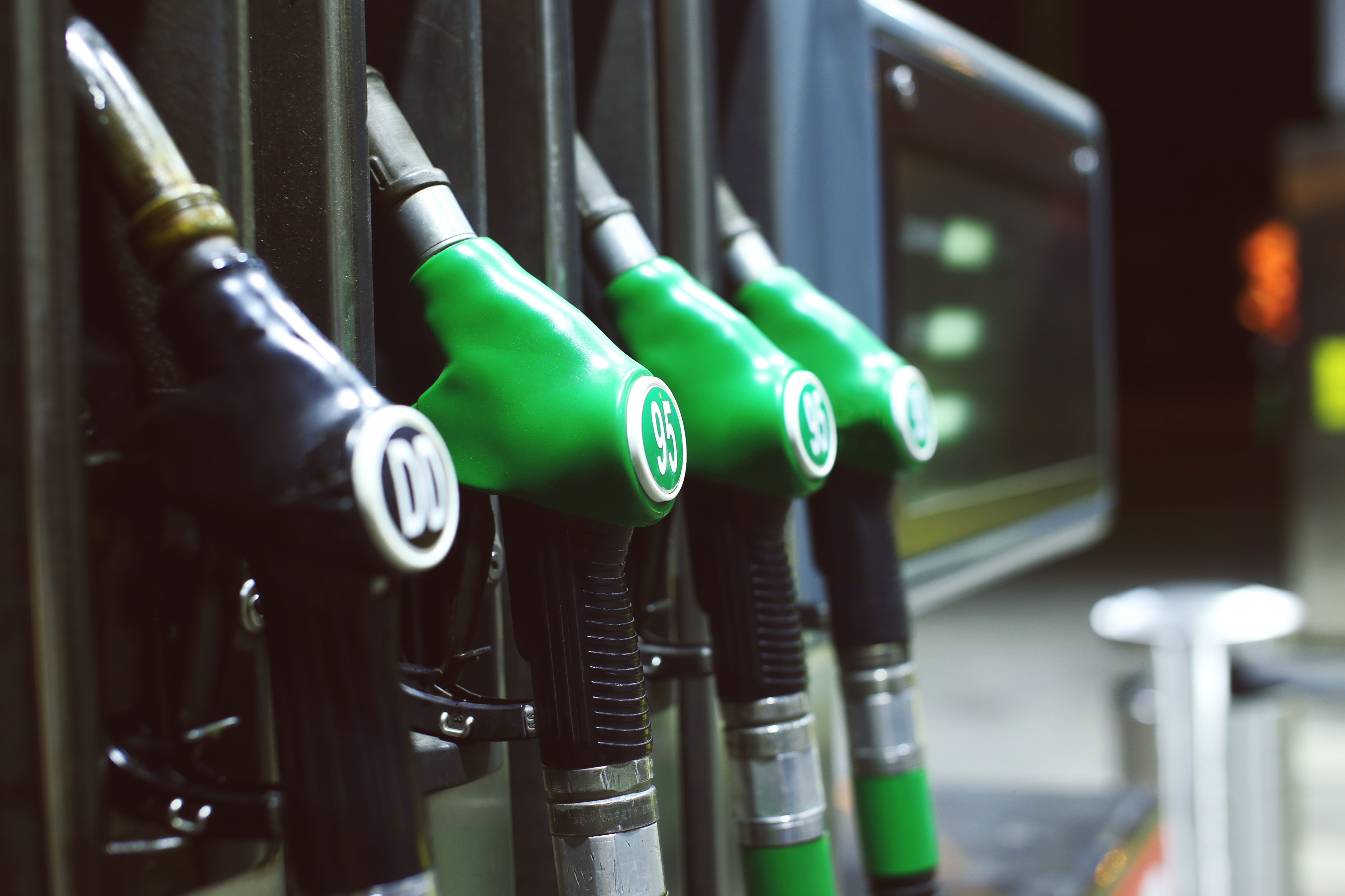 Petrol, Diesel Prices Unchanged On May 14; Here's How Much You Pay For Fuel Now