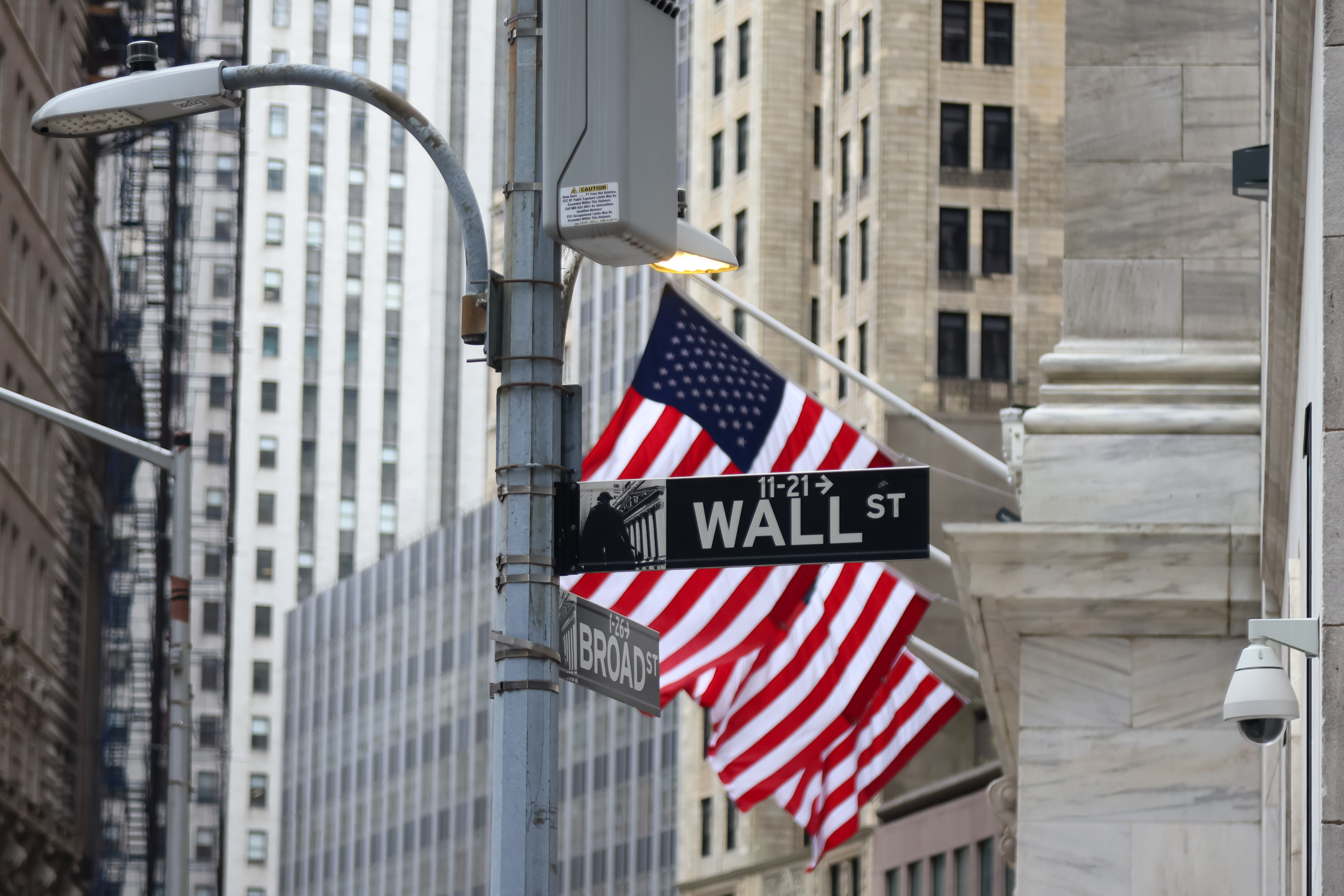 US Stocks Fall Late On US Downgrade as Yields Climb: Markets Wrap