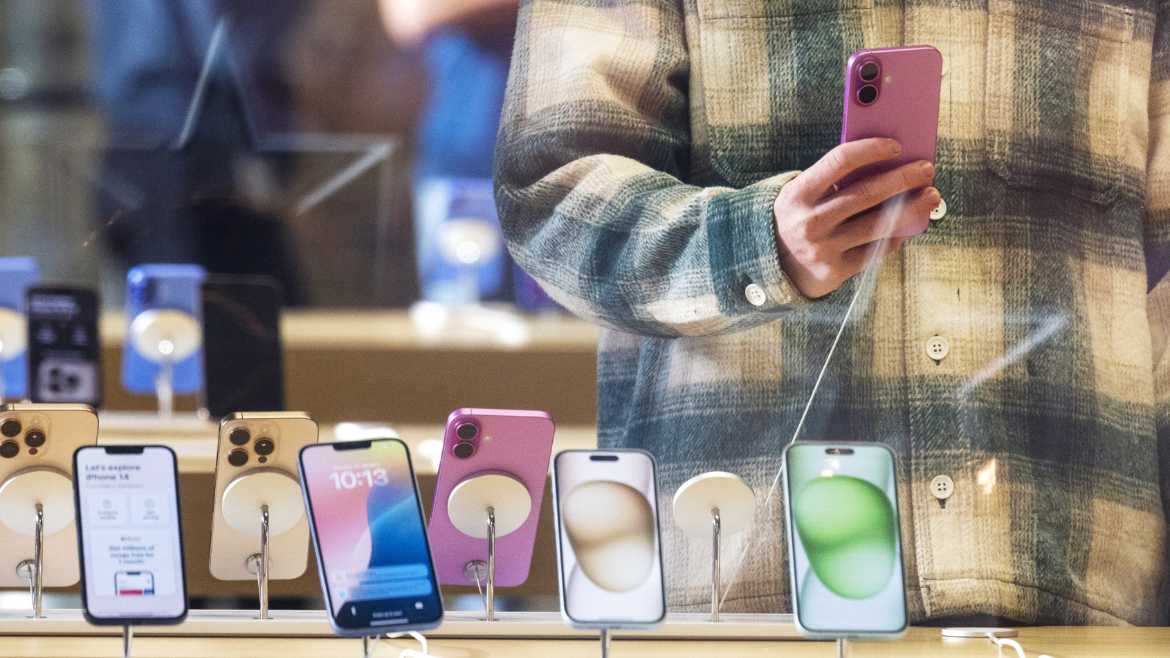 Trump Asks Apple To Stop Moving iPhone Production To India