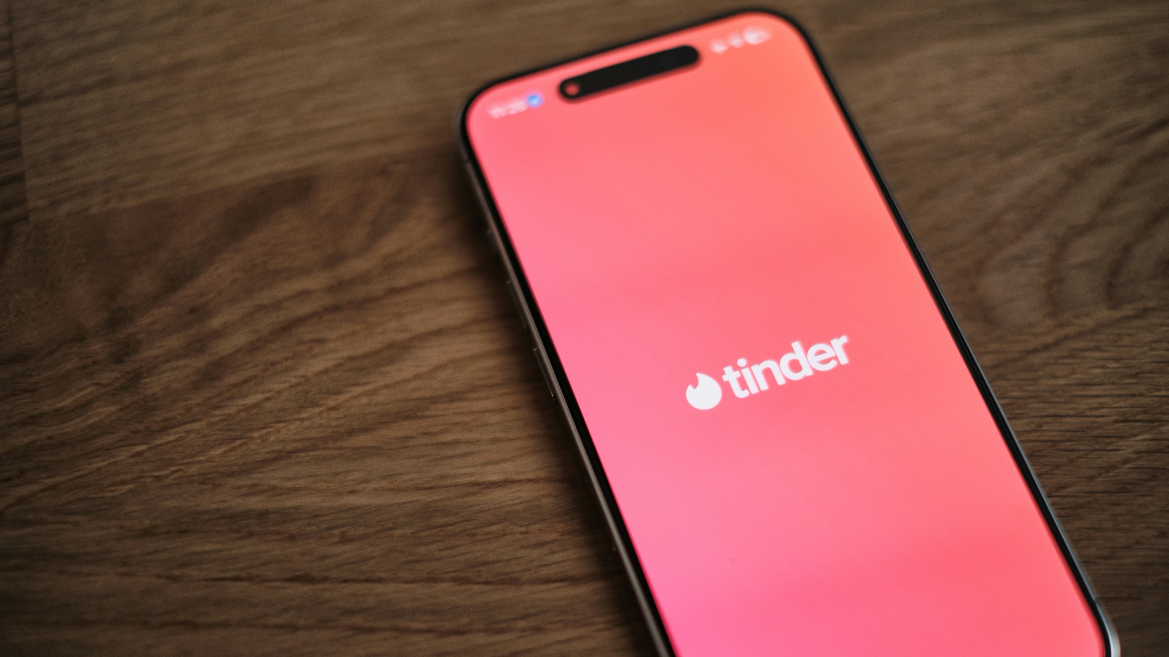 No More Solo Swiping: Tinder's 'Double Date' Makes Finding Love A Team Sport