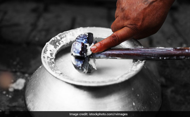 Janmashtami 2019: Lord Krishna's Favourite White Butter Is Treasure Of Health Benefits Too! Read To Know