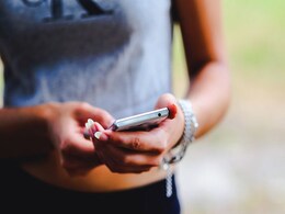 What's Texting Got To Do With Your Relationship? Turns Out, A Lot What's Texting Got To Do With Your Relationship? Turns Out, A Lot
