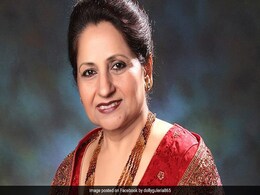 'अंबर सरे दे पापड़' फेम डॉली गुलेरिया के ये पंजाबी सॉन्ग सुने तो भूल जाएंगे रैप और हिप हॉप, देखें Video 'अंबर सरे दे पापड़' फेम डॉली गुलेरिया के ये पंजाबी सॉन्ग सुने तो भूल जाएंगे रैप और हिप हॉप, देखें Video