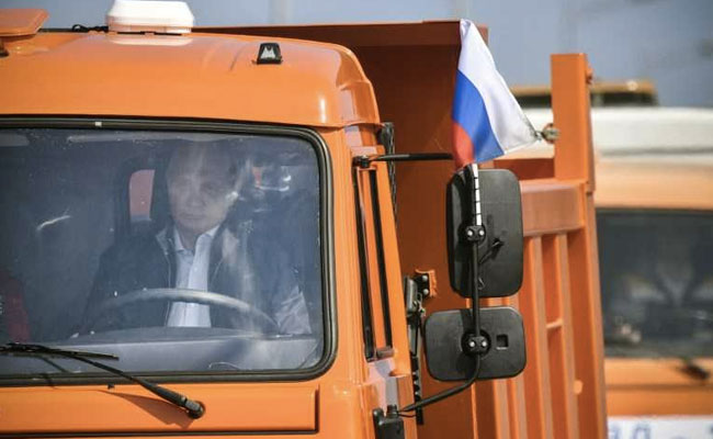 Vladimir Putin Drives Truck Across New Bridge Linking Crimea To Russia