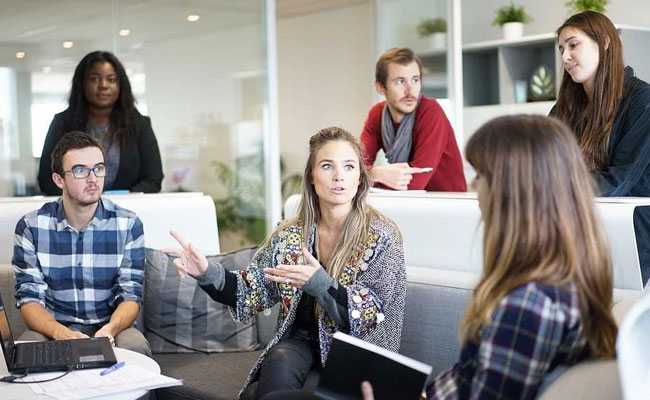 Many Women Avoid Spotlight At Work, Says Stanford Study