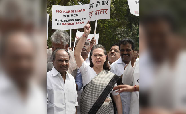 Sonia Gandhi Leads Opposition Protest Over Rafale Deal Outside Parliament