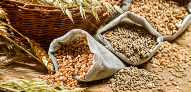 Consuming fibre-rich foods such as whole grains can help manage diabetes