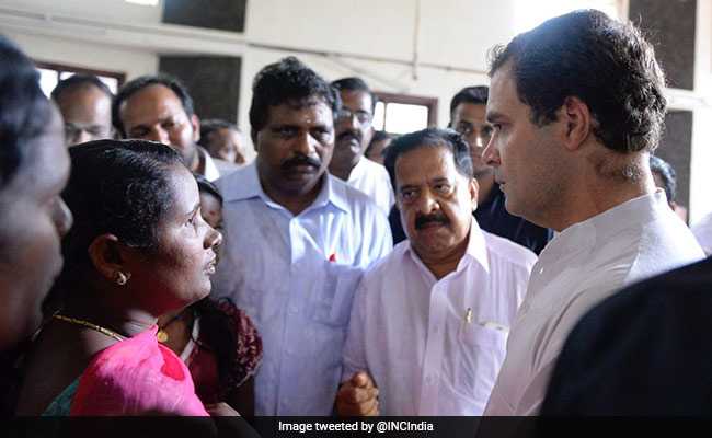 Rahul Gandhi Visits Flood Relief Camps In Kerala