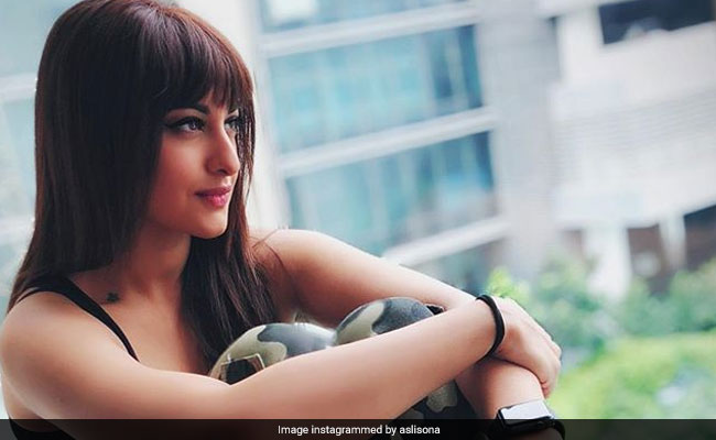 Style Your Fringe Gorgeously This Monsoon Like Sonakshi Sinha