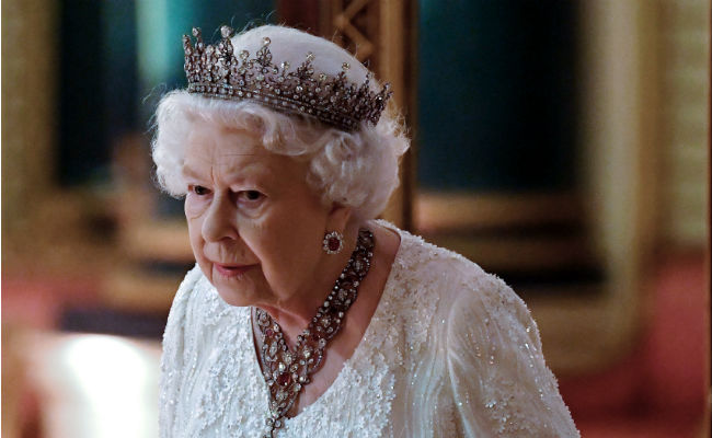 Coronavirus: Queen Elizabeth Cancels Parties, To Leave For Windsor Castle