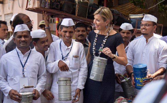Selfies, Gifts And Chit Chat: The Netherlands Queen's Day With Mumbai <i>Dabbawalas</i>