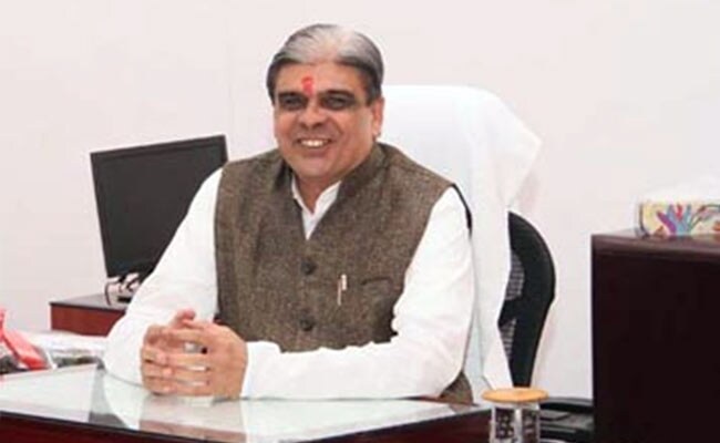 BJP सांसद लीलाधर वघेला ने केंद्रीय मंत्री की सीट पर किया दावा, कहा- ...या तो पार्टी छोड़ दें BJP सांसद लीलाधर वघेला ने केंद्रीय मंत्री की सीट पर किया दावा, कहा- ...या तो पार्टी छोड़ दें