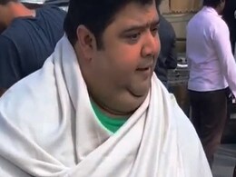 Viral Video: गब्बर ने पैसे का लालच देकर ठाकुर से मांगे उसके हाथ तो उसे ऐसा मिला जवाब! Viral Video: गब्बर ने पैसे का लालच देकर ठाकुर से मांगे उसके हाथ तो उसे ऐसा मिला जवाब!