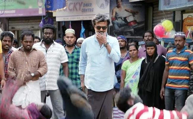 Kaala Trailer: 'काला' दादा की सीटीमार डायलॉग के साथ एंट्री, धारावी के मसीहा बने रजनीकांत