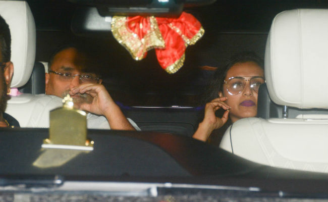 Rani Mukerji Snapped With Husband Aditya Chopra In Rare Pic. Miracles Do Happen