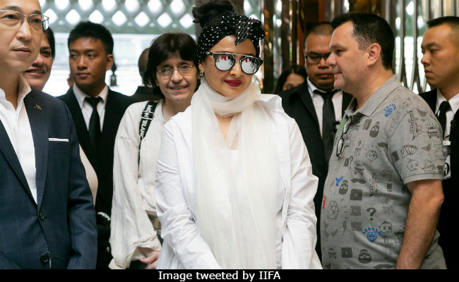 IIFA 2018: Rekha To Bobby Deol, Everything You Need To Know About The Blockbuster Performances