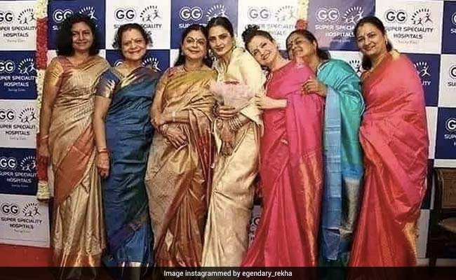 रेखा की 'मां' पर बनीं फिल्म, 6 बहनों के साथ ये फोटो हुई Viral