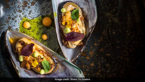 #NewRestaurantAlert: Zorawar Kalra's Newest Mumbai Restaurant R2O Features India's Largest Champagne And Caviar Bar
