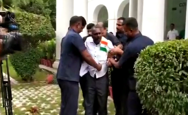 Man Carrying Knife, National Flag Tries To Enter Kerala House In Delhi
