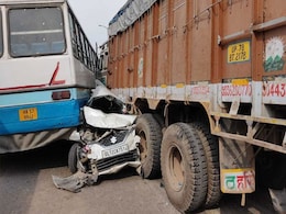 दिल्ली में ट्रक का तांडव, 14 वाहनों को टक्कर मारी, 8 लोग घायल दिल्ली में ट्रक का तांडव, 14 वाहनों को टक्कर मारी, 8 लोग घायल