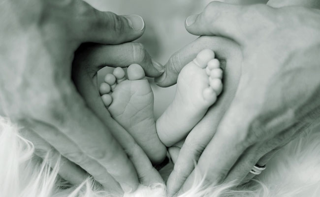 Woman Delivers Baby On Railway Platform In Maharashtra