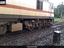 2 Coaches Of Kalka Mail Derail While Entering Howrah Station 2 Coaches Of Kalka Mail Derail While Entering Howrah Station