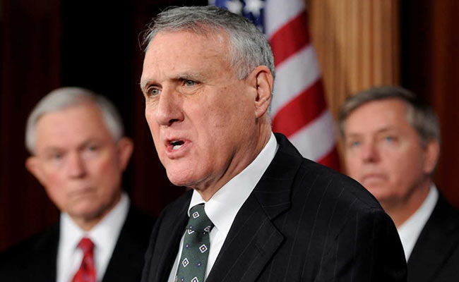 Former Republican Senator Jon Kyl To Fill John McCain's Arizona Seat