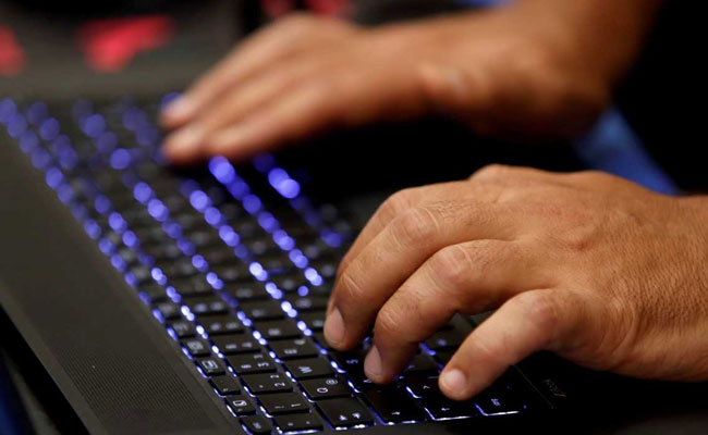 US Election Officials Worried As Hackers Break Into Voting Machines